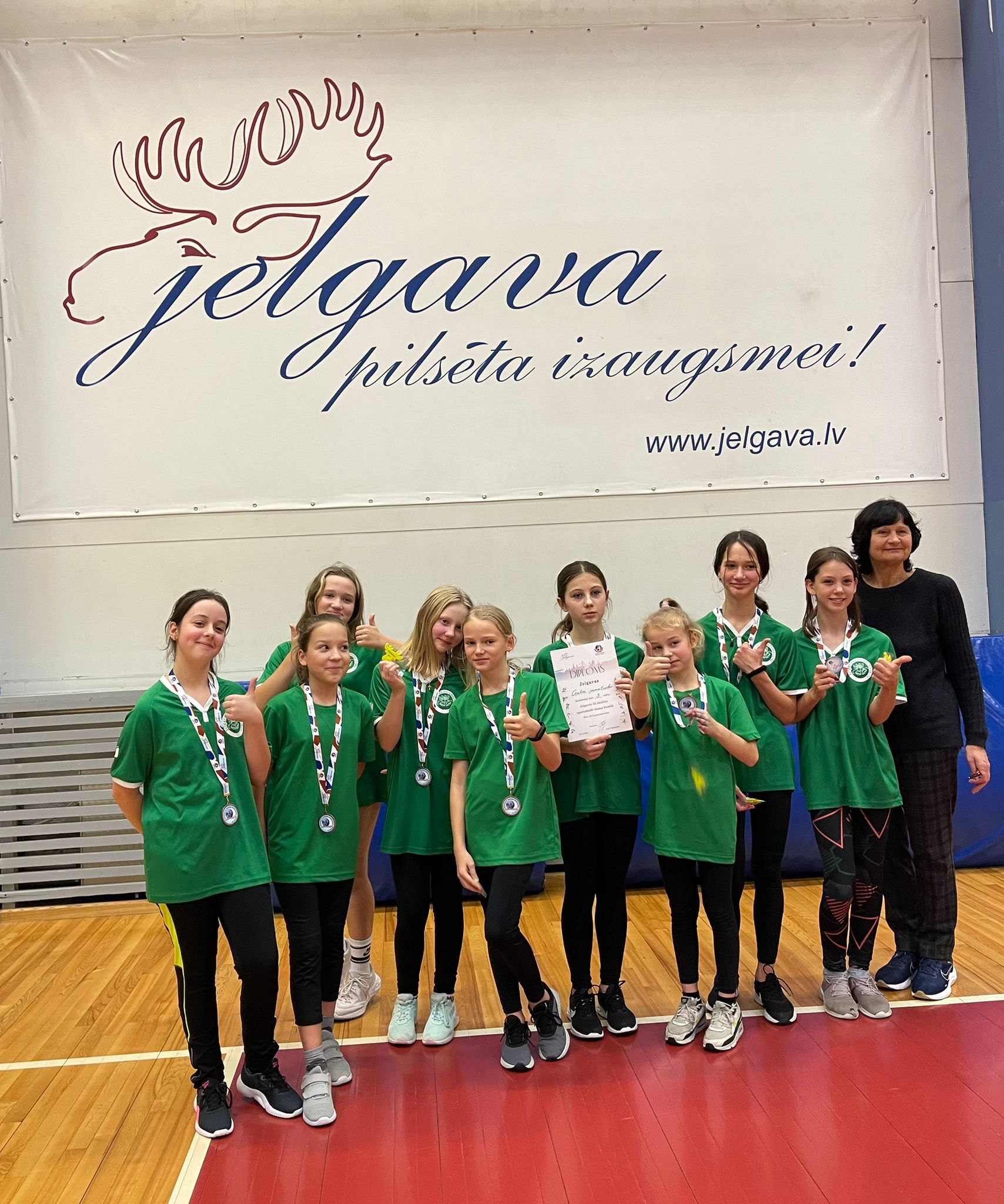 Sporta sasniegumi basketbolā un tautasbumbā
