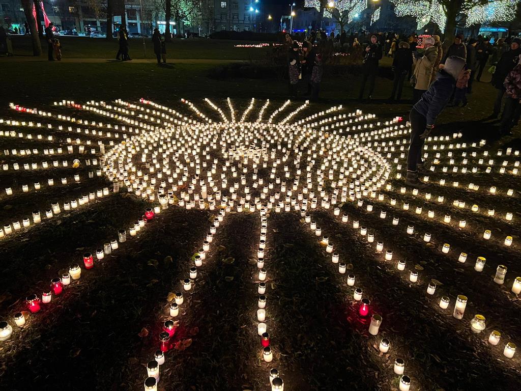 Gaismas figūru veidošana 18.novembrī.