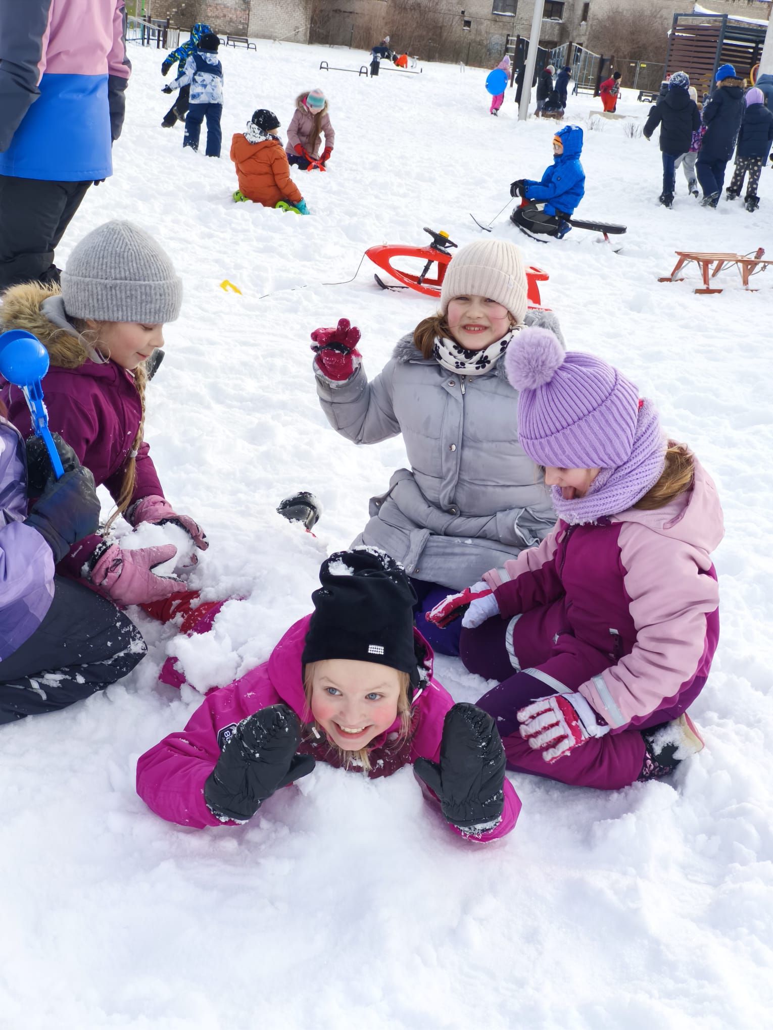 Sniega diena skolā.