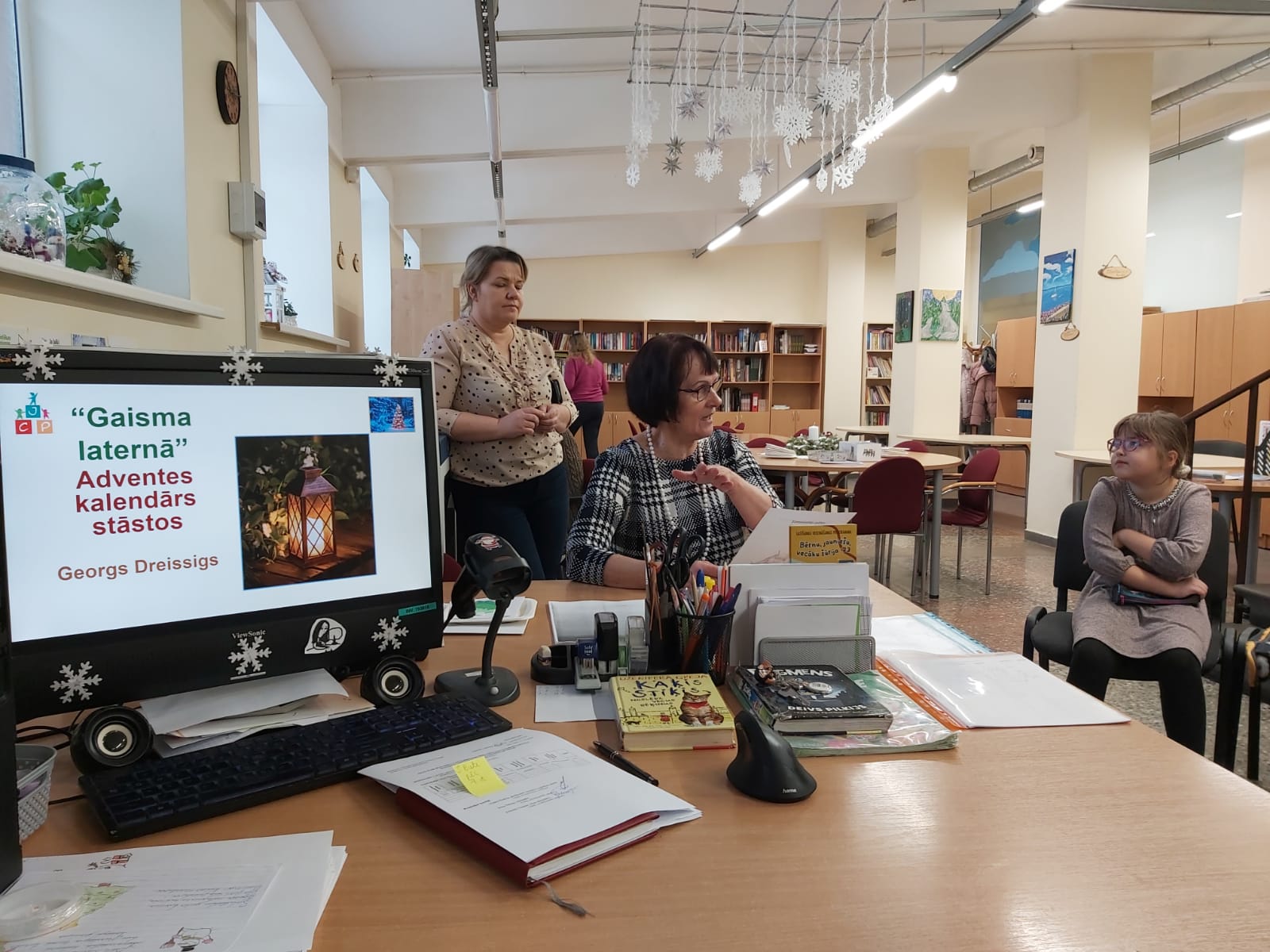 Adventes lasījumi un Ziemassvētku radošā darbnīca bibliotēkā
